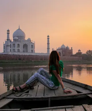 Taj Mahal Sunset-Cruise